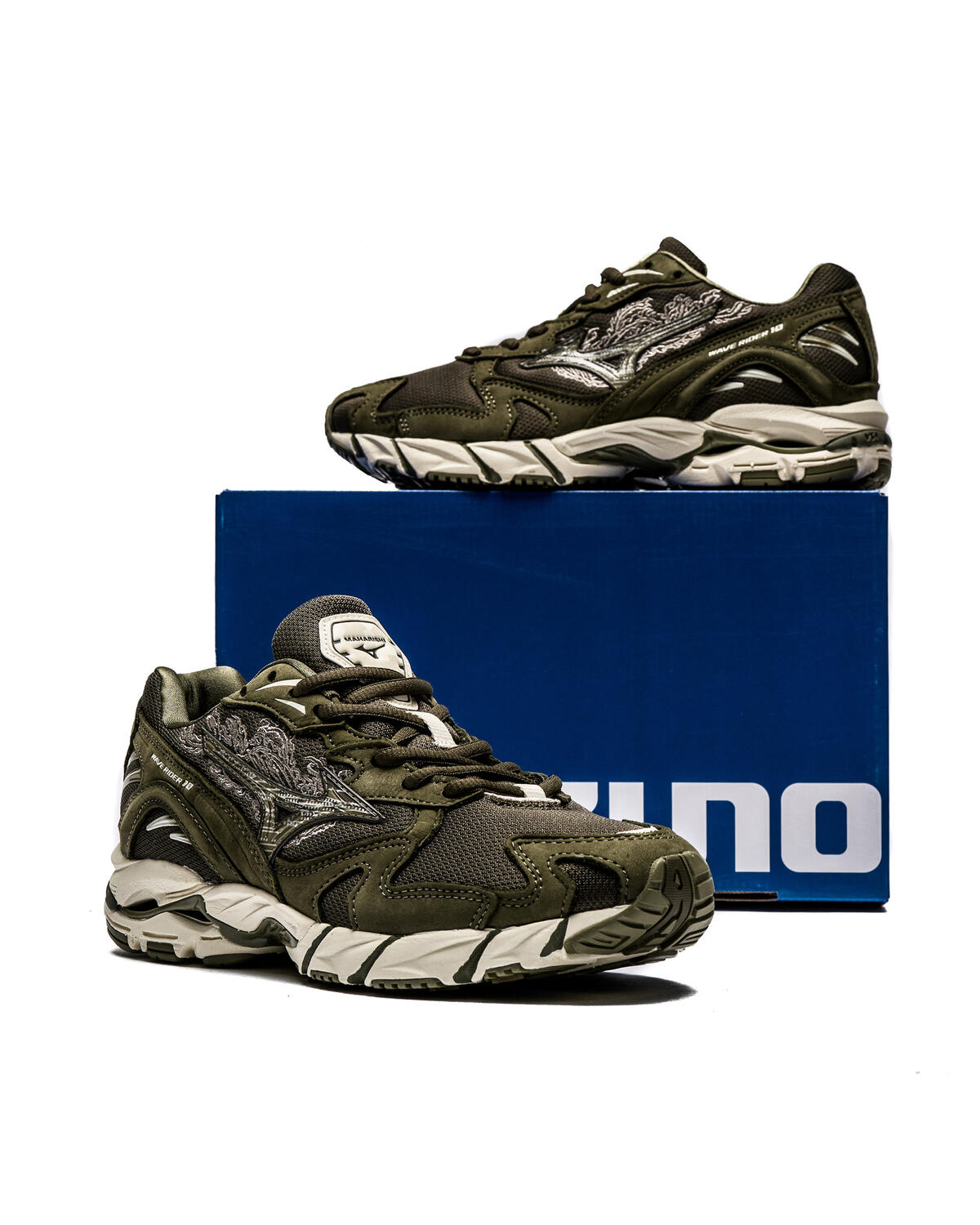 Mizuno x Maharishi Wave Rider 10 | D1GD222501 | AFEW STORE Mizuno x Maharishi Wave Rider 10 | D1GD222501 | AFEW STORE